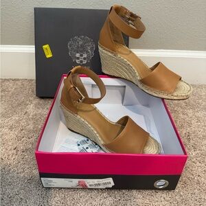 Vince Camuto VC-Leera Wedge Size 10